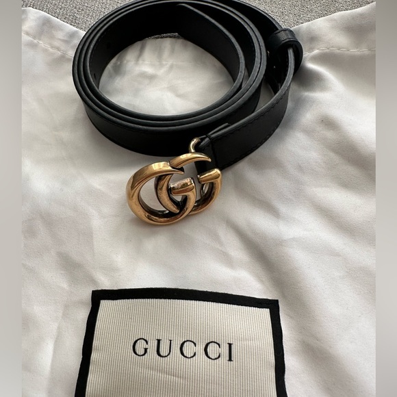 GUCCI LEATHER BELT WITH DOUBLE G BUCKLE Like New! - Picture 2 of 6